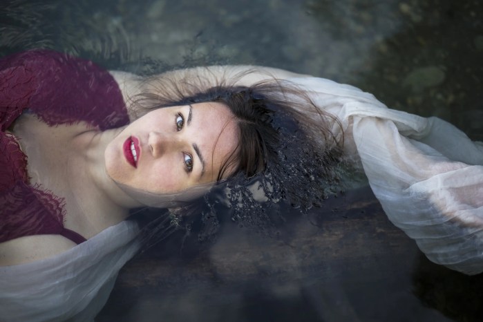 Photographe portrait Lyon, shooting extérieur, studio